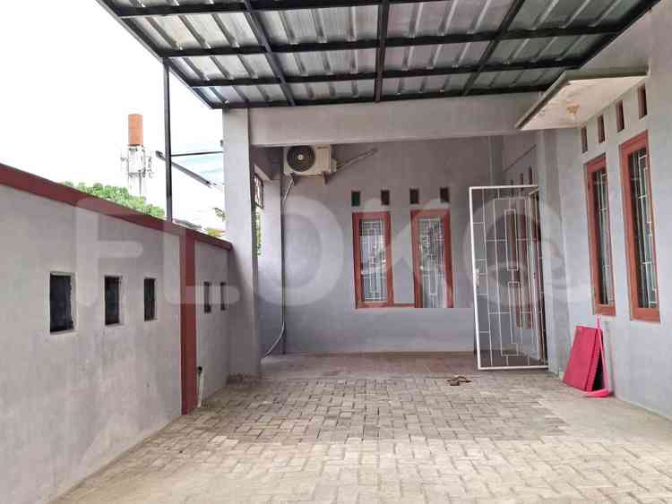 Disewakan Rumah 4 BR, Luas 250 m2 di Harapan Indah, Bekasi 3