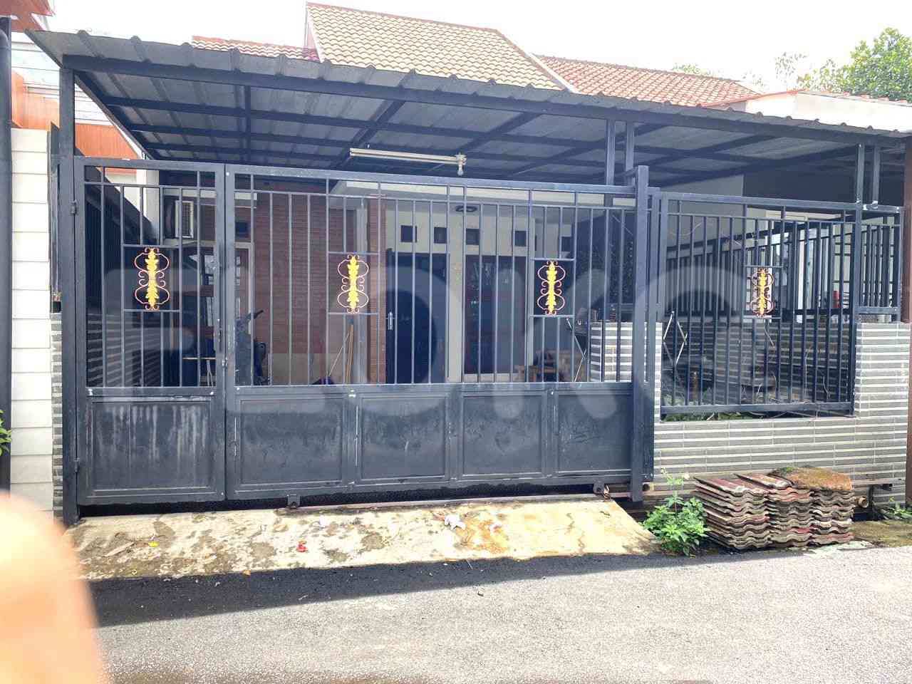 Dijual Rumah 3 BR, Luas 200 m2 di Taman Corat Coret, Bogor 1