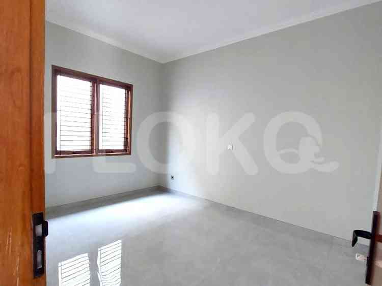 74 sqm, 2 BR house for sale in Kencana Loka, BSD 8