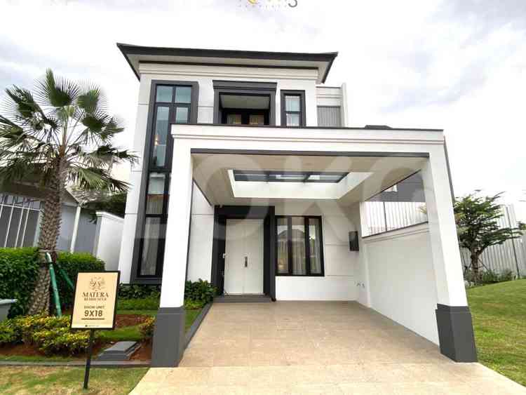 Dijual Rumah 4 BR, Luas 233 m2 di Kota Mandiri, Gading Serpong 1