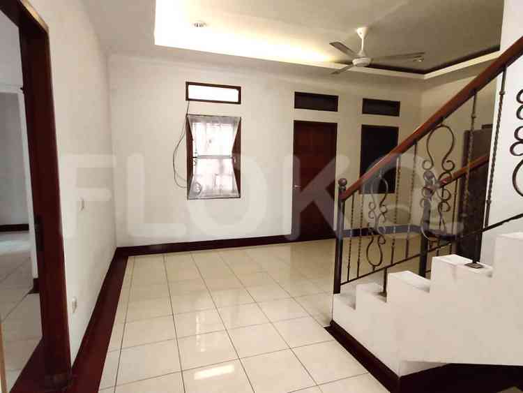 Disewakan Rumah 3 BR, Luas 150 m2 di Kemang Pratama, Bekasi 5