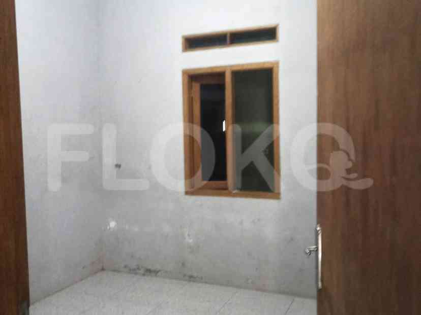 80 sqm, 2 BR house for rent in Krukut, Depok 5