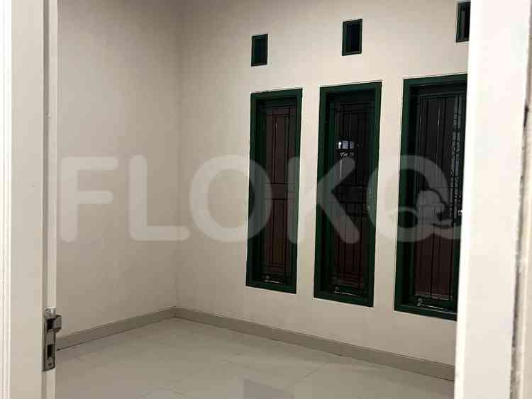 80 sqm, 3 BR house for rent in Kukusan, Depok 6