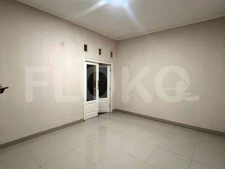 80 sqm, 3 BR house for rent in Kukusan, Depok 10