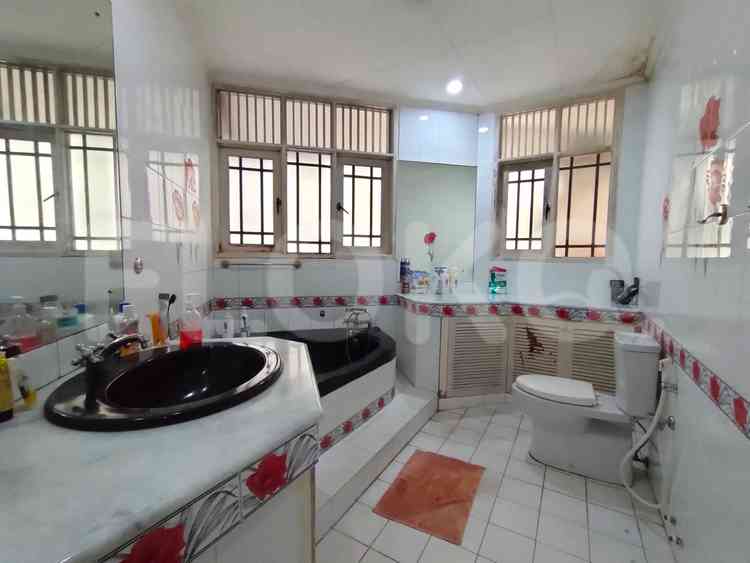 250 sqm, 4 BR house for rent in Villa Cinere Mas, Cinere 7