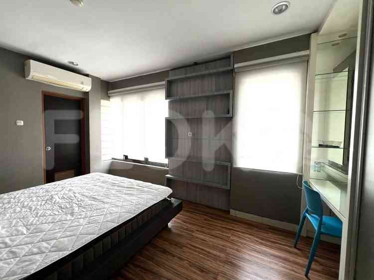 Disewakan Rumah 4 BR, Luas 240 m2 di Cosmo Park, Thamrin 8