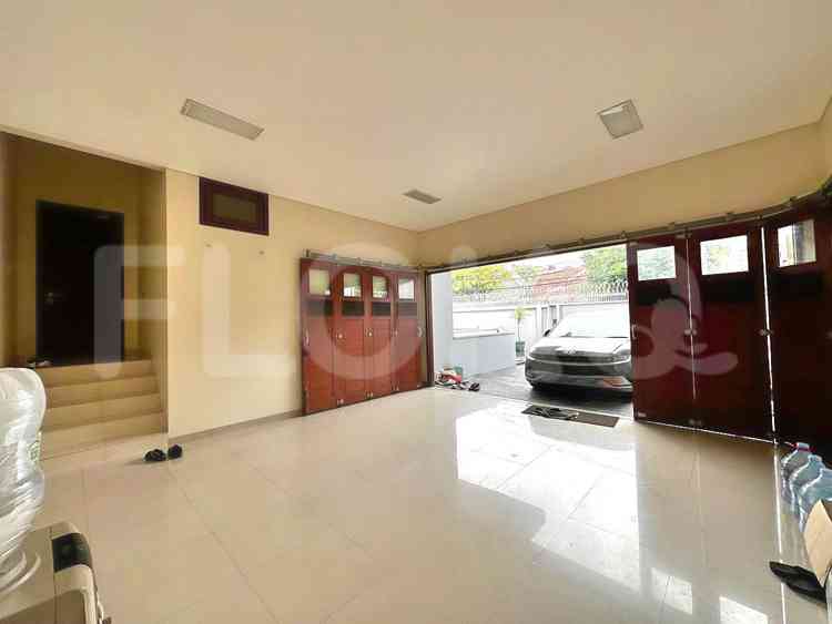 Disewakan Rumah 4 BR, Luas 800 m2 di Menteng, Menteng 3