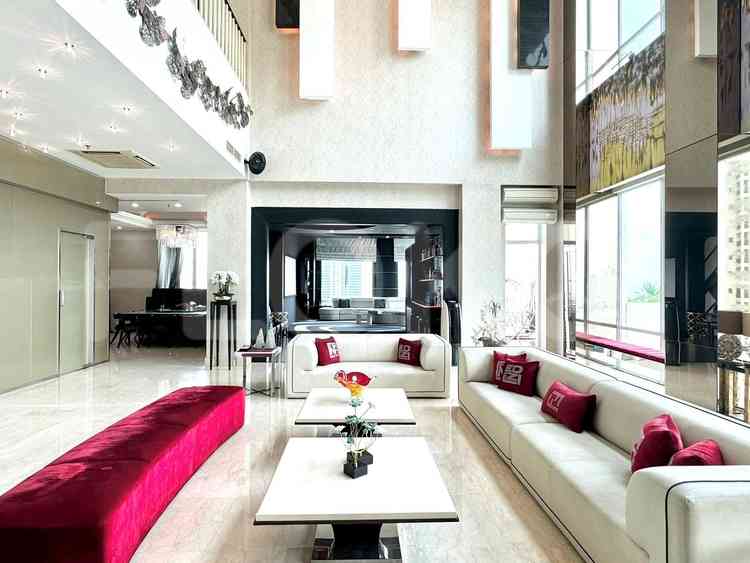 Dijual Apartemen 5 BR, Lantai 1, Luas 982 m2 di Gandaria 1