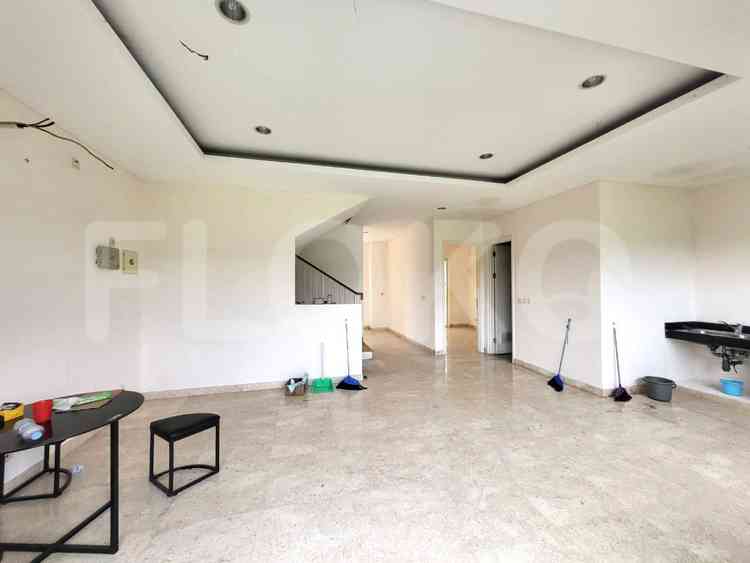 355 sqm, 5 BR house for rent in Golf Residences , Kemayoran 1