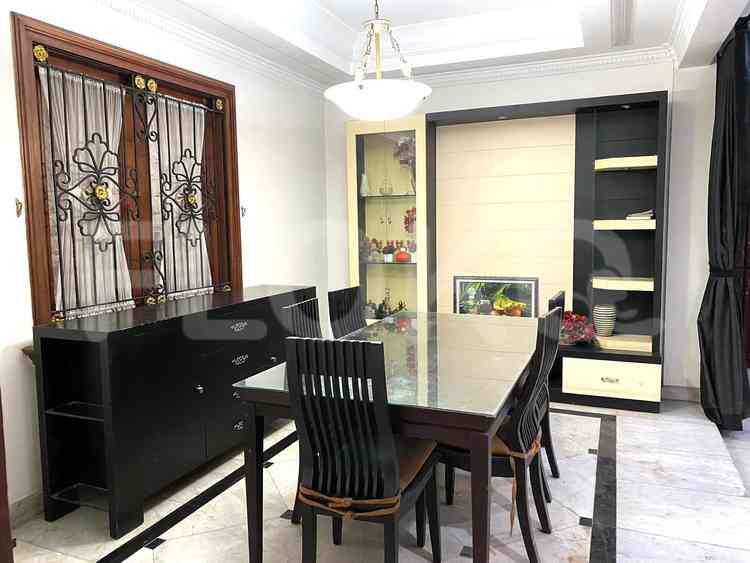 Disewakan Rumah 4 BR, Luas 300 m2 di Menteng, Menteng 17