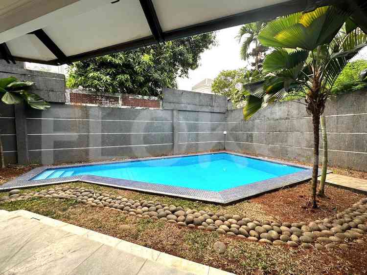 Disewakan Rumah 5 BR, Luas 600 m2 di Jl. Banyumas, Menteng 13