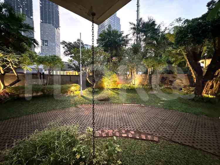 Disewakan Rumah 3 BR, Luas 400 m2 di Menteng, Menteng 2