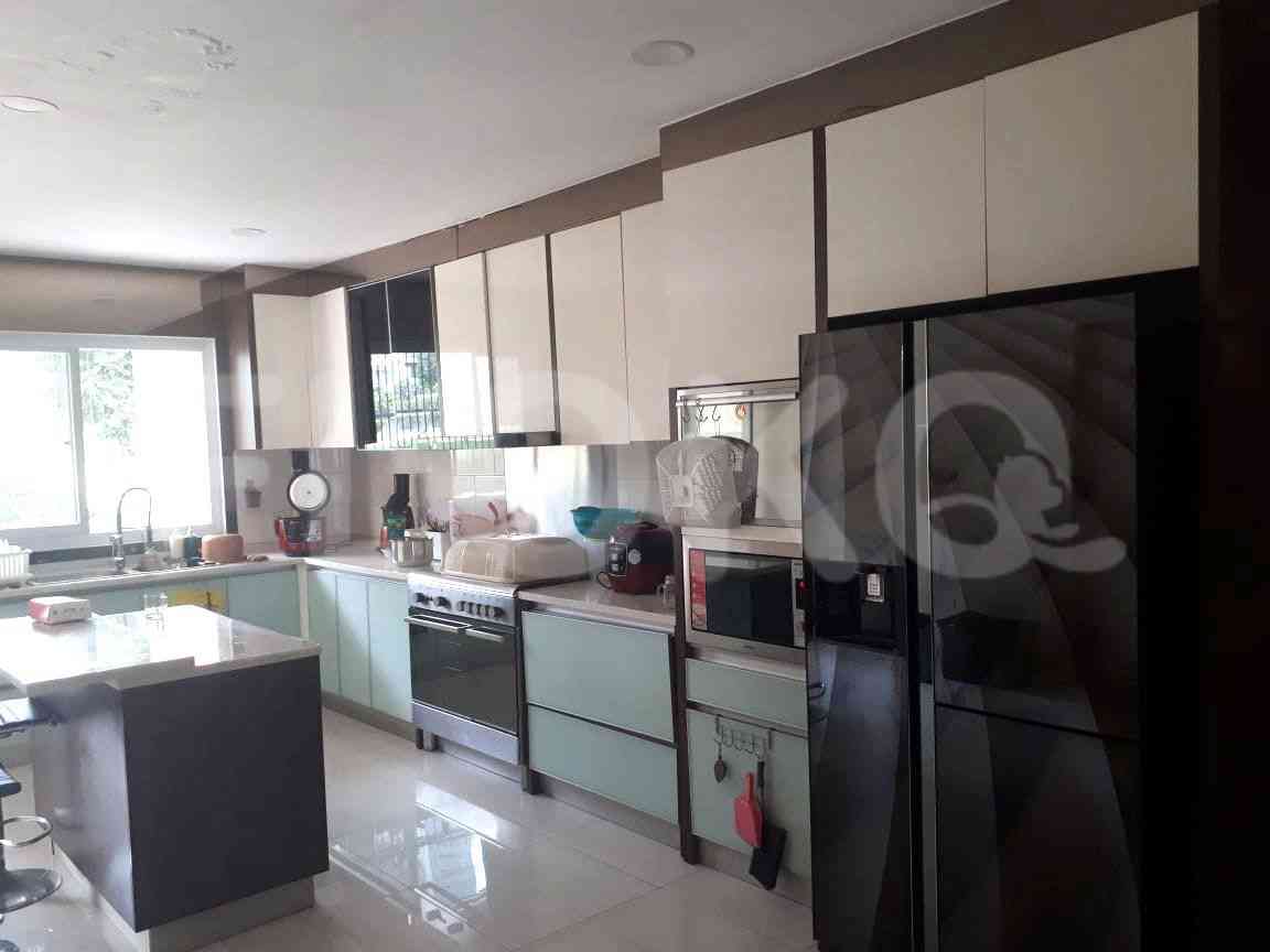 285 sqm, 5 BR house for rent in Golf Residence, Kemayoran 1