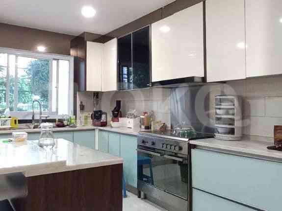 255 sqm, 5 BR house for rent in Golf Residence, Kemayoran 11