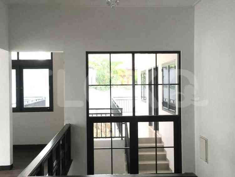 Disewakan Rumah 11 BR, Luas 1000 m2 di Menteng, Menteng 9