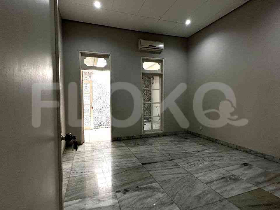 300 sqm, 3 BR house for rent in Jl. Banyumas, Menteng 10