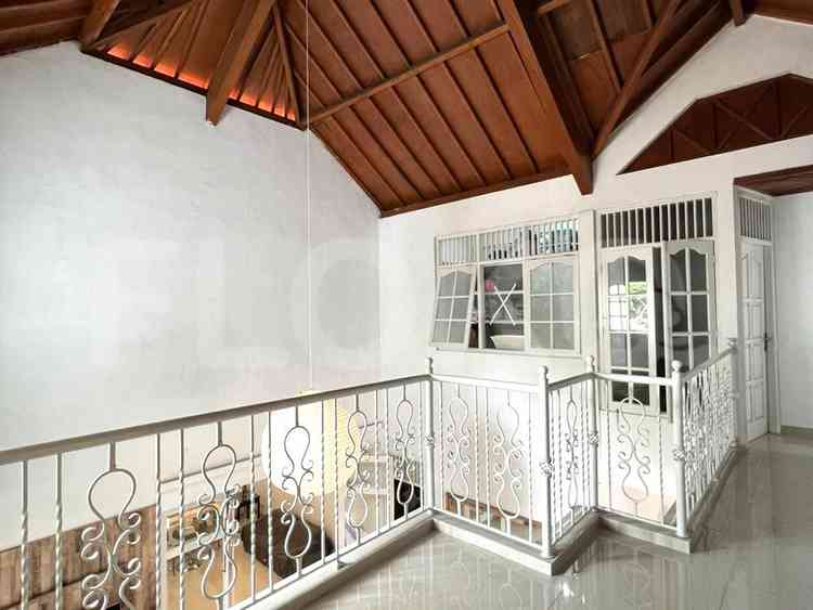 Disewakan Rumah 5 BR, Luas 340 m2 di Lebak Bulus, Lebak Bulus 8