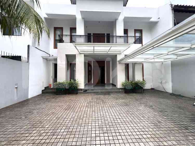 508 sqm, 4 BR house for rent in Jl. Lombok, Menteng 1