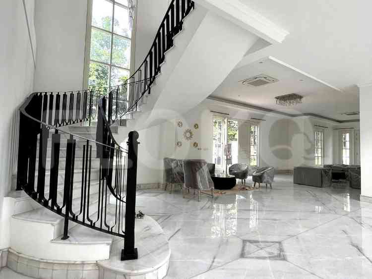 1400 sqm, 5 BR house for rent in Jl. Banyumas, Menteng 5