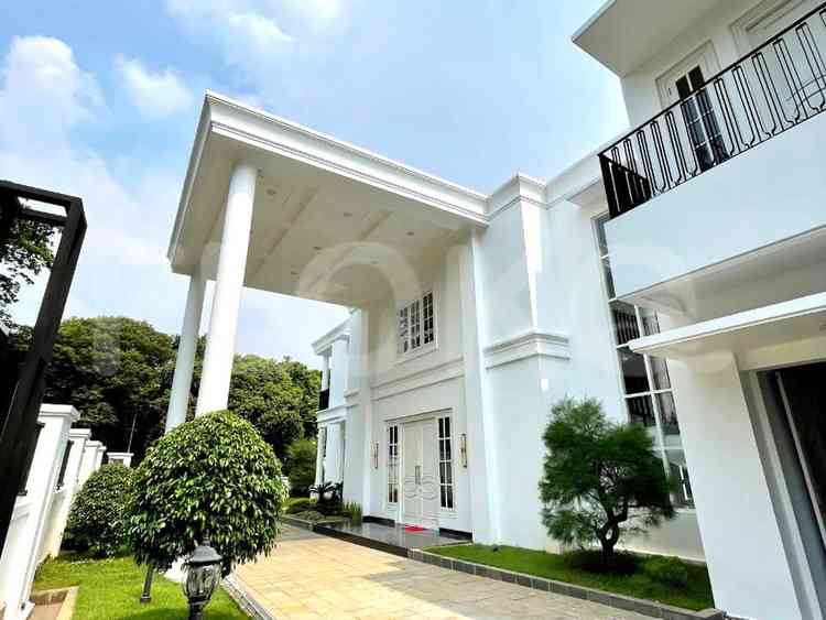 1400 sqm, 5 BR house for rent in Jl. Banyumas, Menteng 1