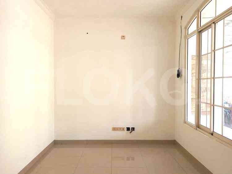 Disewakan Rumah 3 BR, Luas 130 m2 di Green Lake City Cluster West Europe, Cengkareng 5