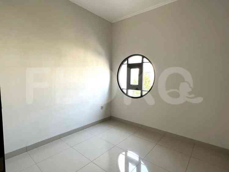 Disewakan Rumah 4 BR, Luas 120 m2 di Green Lake City Cluster East Asia, Cengkareng 5