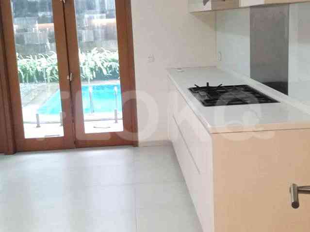 Disewakan Rumah 4 BR, Luas 580 m2 di Jl. Lombok, Menteng 12