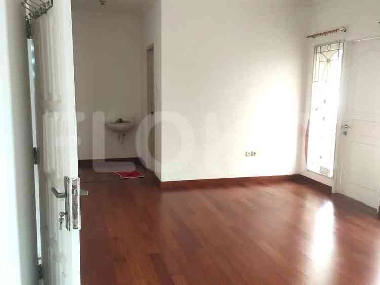 230 sqm, 3 BR house for rent in Mutiara Palem, Cengkareng 8