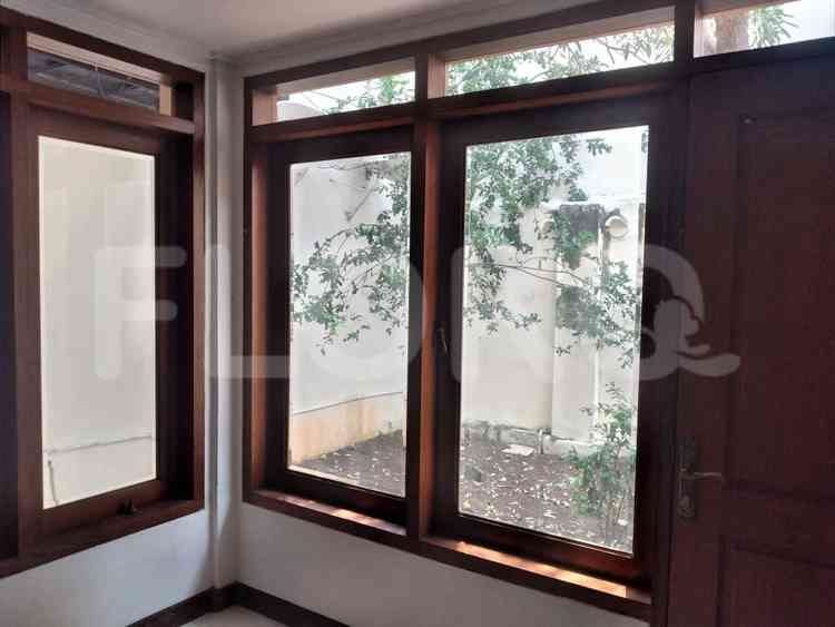 Disewakan Rumah 2 BR, Luas 300 m2 di Jl. Tanjung, Menteng 4