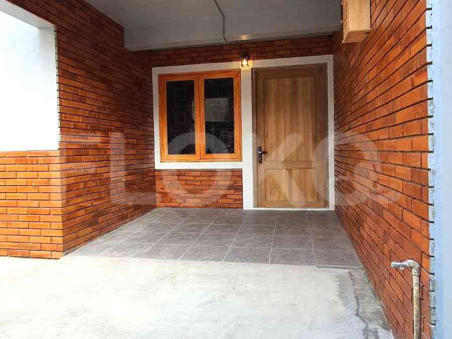 Disewakan Rumah 3 BR, Luas 204 m2 di Tanjung Duren, Grogol 1