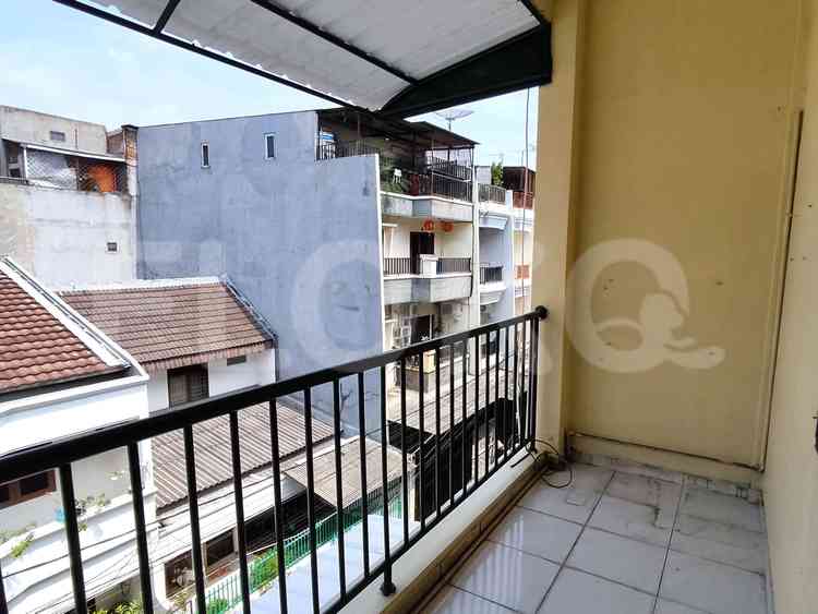 238 sqm, 3 BR house for rent in Jelambar, Grogol 10