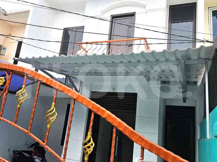 Disewakan Rumah 4 BR, Luas 180 m2 di Taman Palem, Cengkareng 3