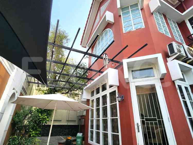 540 sqm, 4 BR house for rent in Kebon Jeruk, Kebon Jeruk 1