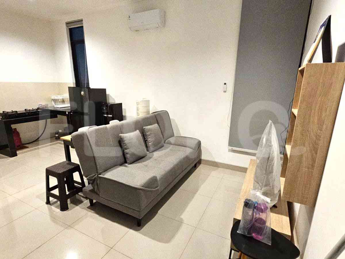 150 sqm, 2 BR house for rent in Condo House Green Royal, Cengkareng 2