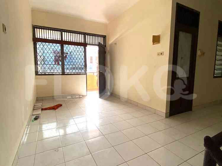 Disewakan Rumah 3 BR, Luas 150 m2 di Kelapa Molek 2, Kelapa Gading 2