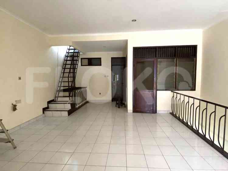 150 sqm, 3 BR house for rent in Kelapa Molek 2, Kelapa Gading 11