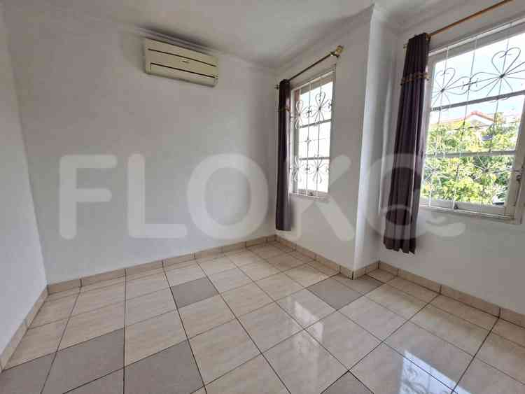 240 sqm, 4 BR house for rent in Gading Arcadia, Kelapa Gading 4