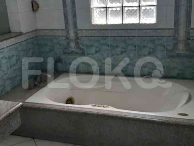 1000 sqm, 6 BR house for rent in Kebon Jeruk, Kebon Jeruk 9