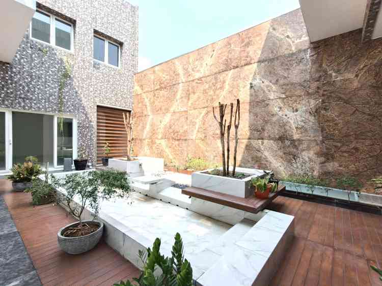Disewakan Rumah 5 BR, Luas 985 m2 di Bukit Gading Mediterania, Kelapa Gading 6