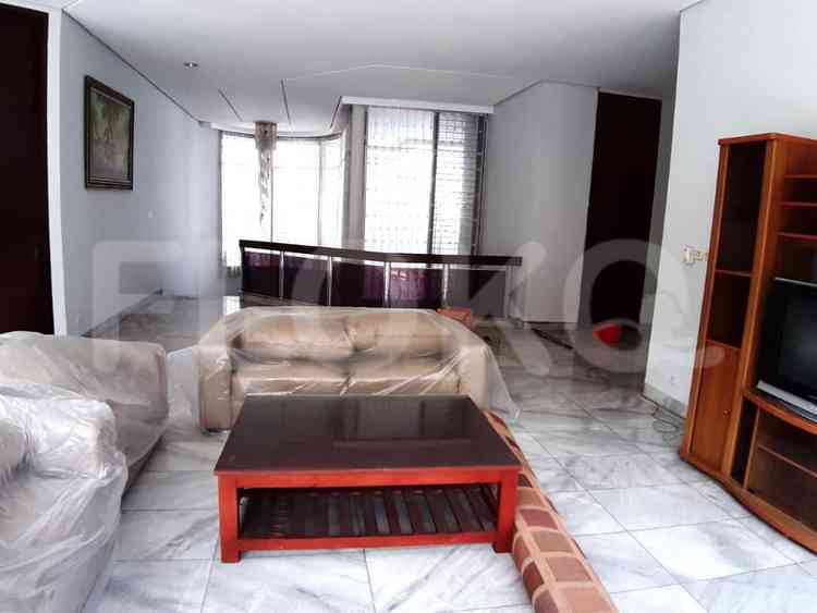 Disewakan Rumah 5 BR, Luas 509 m2 di Jl. Permata Hijau, Grogol 4