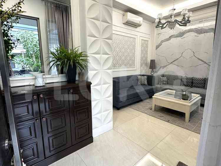 Disewakan Rumah 3 BR, Luas 170 m2 di Golf Island, Kamal Muara 2