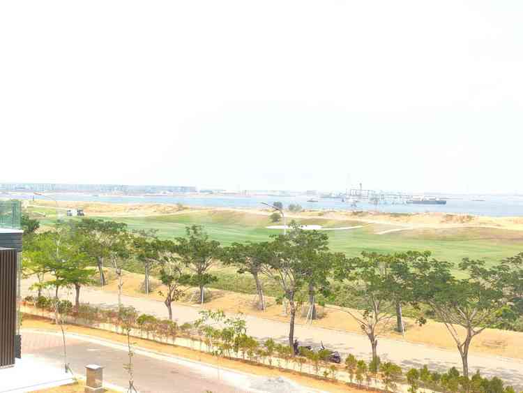 Disewakan Rumah 4 BR, Luas 300 m2 di Golf Island Cluster Mozart, Kamal Muara 4