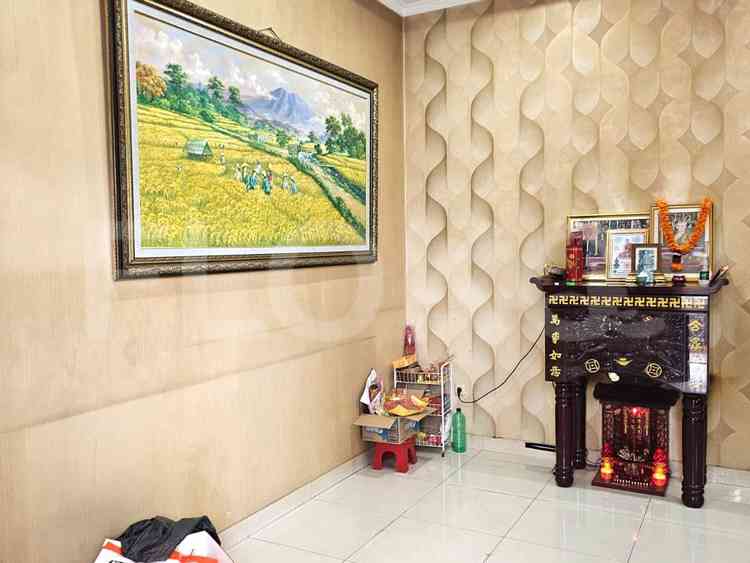 Disewakan Rumah 5 BR, Luas 250 m2 di Jelambar, Grogol 7