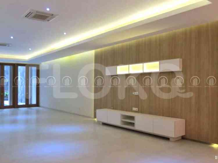 Disewakan Rumah 4 BR, Luas 580 m2 di Menteng, Menteng 3