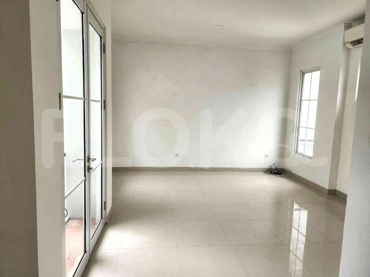 Disewakan Rumah 3 BR, Luas 154 m2 di Alicante Paramount , Gading Serpong 1