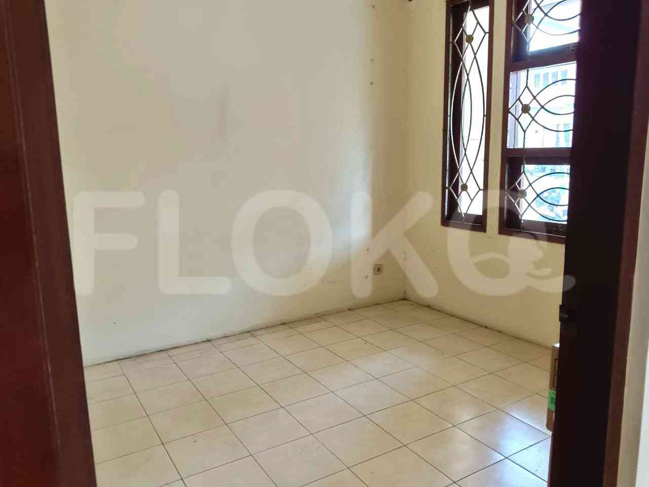 80 sqm, 3 BR house for rent in Taman Parahiangan Lippo Karawaci, Karawaci 4