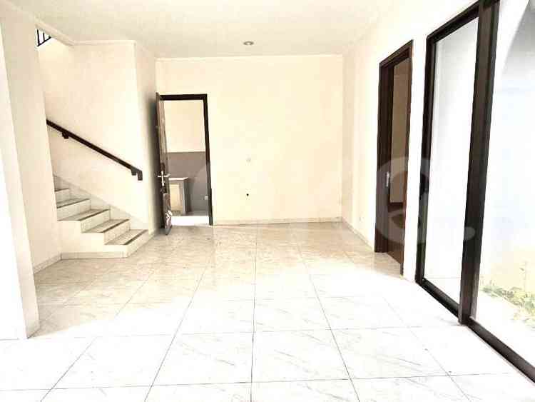 162 sqm, 3 BR house for rent in Suvarna Sutera, Karawaci 2