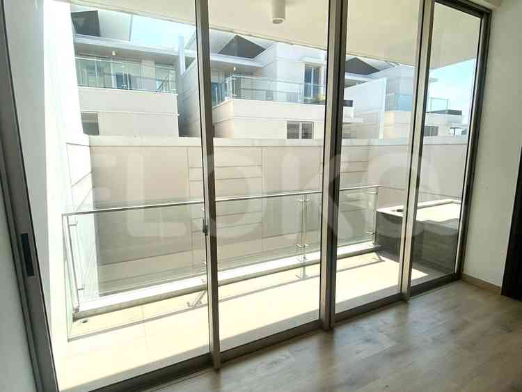 Disewakan Rumah 3 BR, Luas 261 m2 di Mozart, Kamal Muara 11