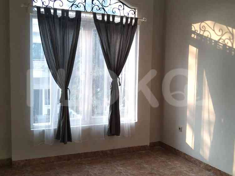 98 sqm, 3 BR house for rent in Monaco Village, Gading Serpong 10