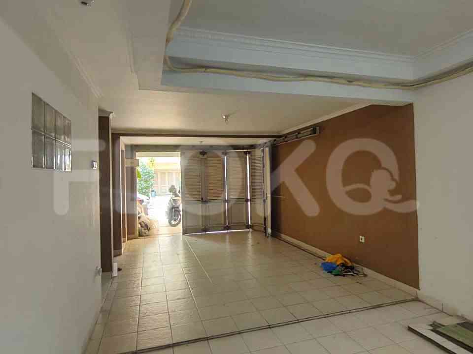 Disewakan Rumah 3 BR, Luas 90 m2 di Gading Grande, Kelapa Gading 3